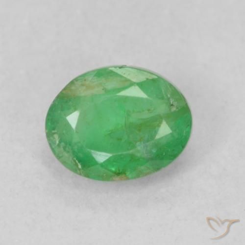 0.35ct Naturel Vert jaunâtre Émeraude, ovale, SI