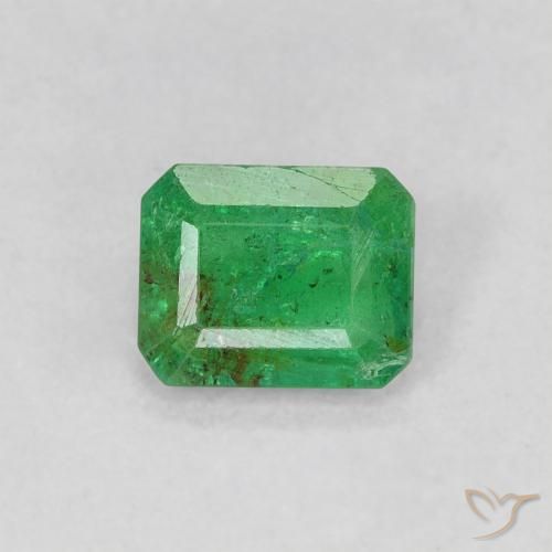 0.62ct Naturel Vert trèfle Émeraude, Taille émeraude, SI