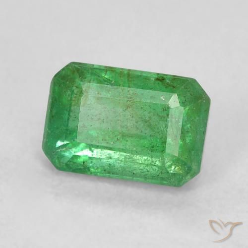 Émeraude Vert trèfle naturelle Taille émeraude, 0.69 ct, SI