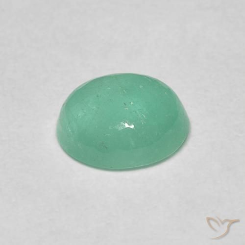 Émeraude Vert pistache naturelle ovale, 0.93 ct, Translucide