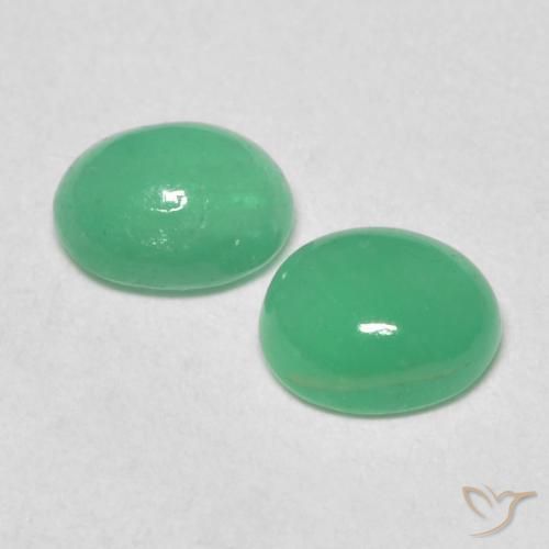 Shop natural 0.72ct Vert trèfle Émeraude gems, ovale, from Colombie at GemSelect. In stock, global shipping!