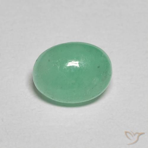 Émeraude Vert fougère naturelle ovale, 0.91 ct, Translucide