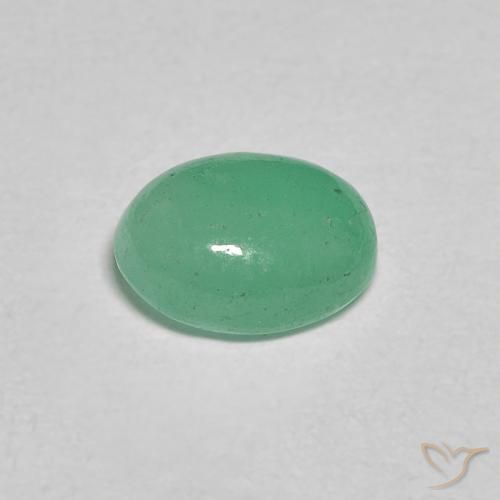 Émeraude Vert fougère naturelle ovale, 0.91 ct, Translucide