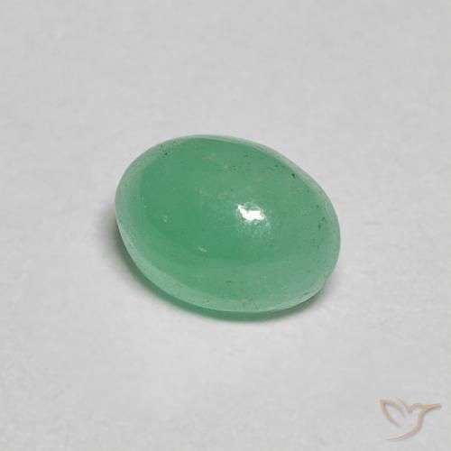 Émeraude Vert fougère naturelle ovale, 0.66 ct, Translucide