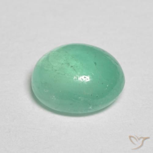 Émeraude Vert pistache naturelle ovale, 0.88 ct, Translucide