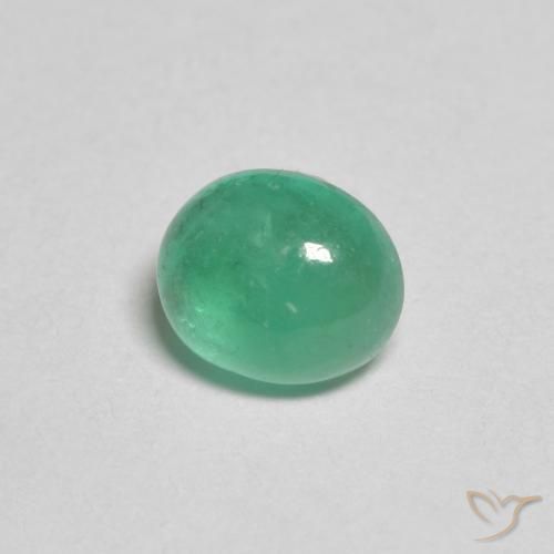 Émeraude Vert clair naturelle ovale, 0.68 ct, Translucide