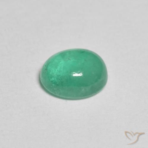 Émeraude Vert clair naturelle ovale, 0.68 ct, Translucide