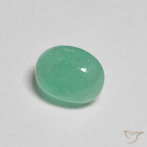 Émeraude Vert pistache naturelle ovale, 0.77 ct, Translucide
