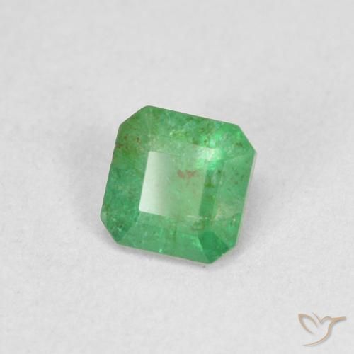 Émeraude Vert trèfle naturelle Octogone / coupe Émeraude, 0.30 ct, SI