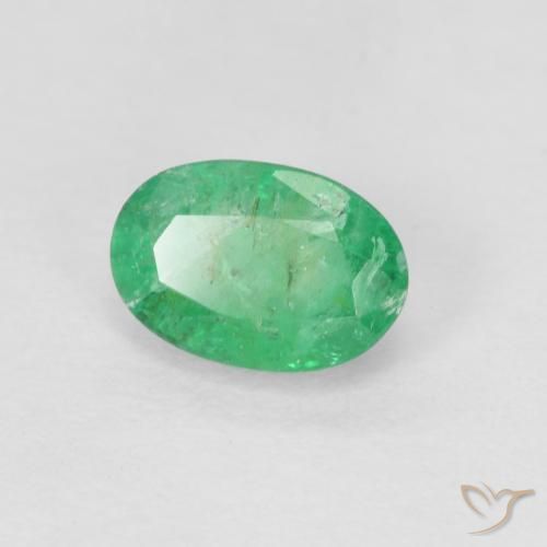 Émeraude Vert clair naturelle ovale, 0.54 ct, SI