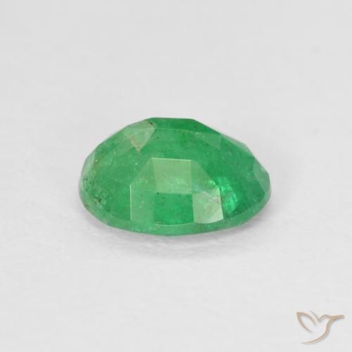 Émeraude Vert brillant naturelle ovale, 0.47 ct, SI