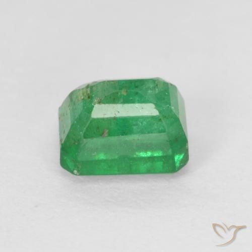 Émeraude vert naturelle taille émeraude, 0,71 ct, SI