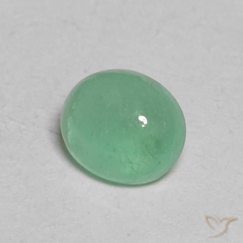 Émeraude Menthe verte naturelle ovale, 0.64 ct, Translucide