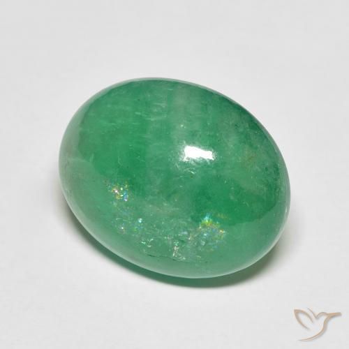 Émeraude Vert clair naturelle ovale, 8.05 ct, Translucide