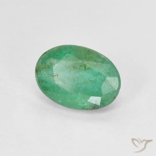 Émeraude Vert moyen naturelle ovale, 0.80 ct, VS-SI