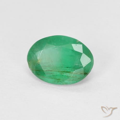 Émeraude Vert jade naturelle ovale, 0.77 ct, VS-SI