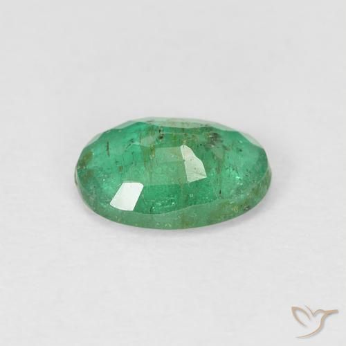 Émeraude Vert clair moyen naturelle ovale, 0.75 ct, SI