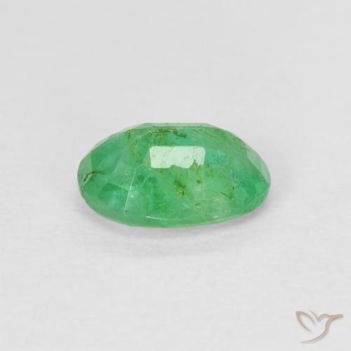 Émeraude Vert moyen naturelle ovale, 0.80 ct, SI
