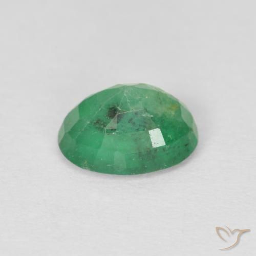 Émeraude Vert jaunâtre naturelle ovale, 0.80 ct, SI