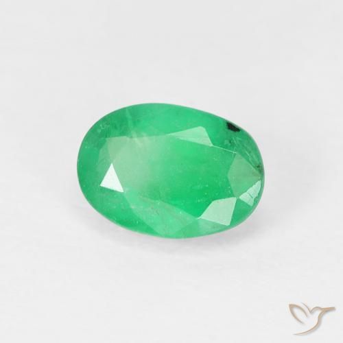 Émeraude Vert jaunâtre naturelle ovale, 0.86 ct, VS-SI