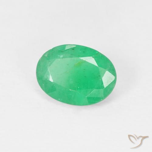 Émeraude Vert moyen naturelle ovale, 0.69 ct, VS-SI