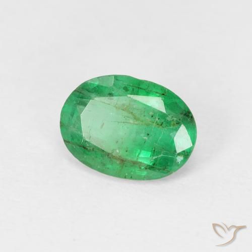 Émeraude Vert moyen naturelle ovale, 0.78 ct, SI