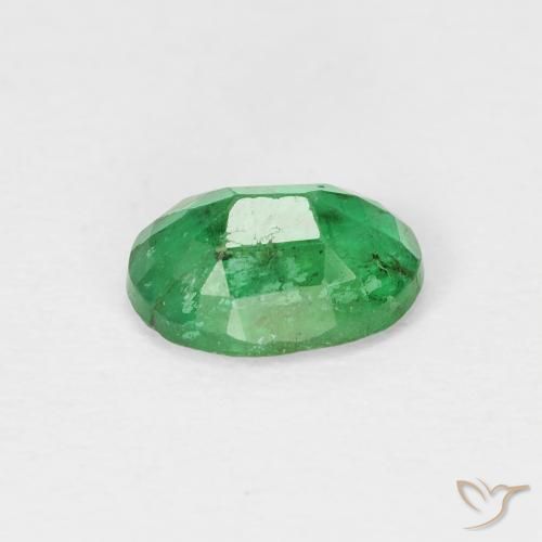 Émeraude Vert moyen naturelle ovale, 0.78 ct, SI