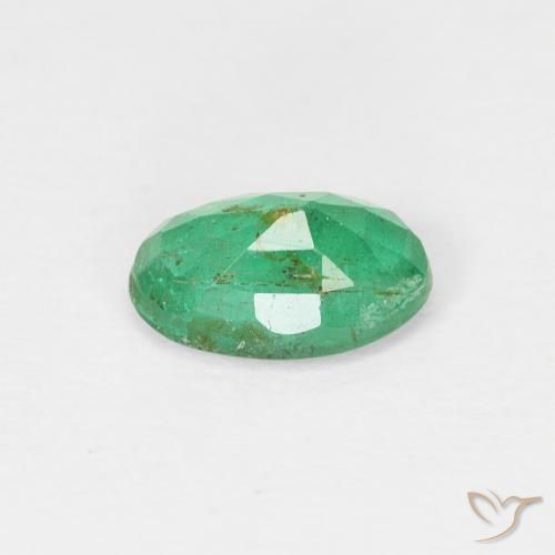 Émeraude Vert clair naturelle ovale, 0.66 ct, SI