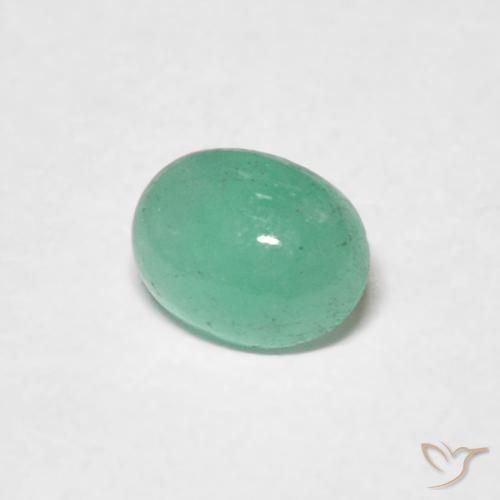 Émeraude Vert fougère naturelle ovale, 0.50 ct, Translucide