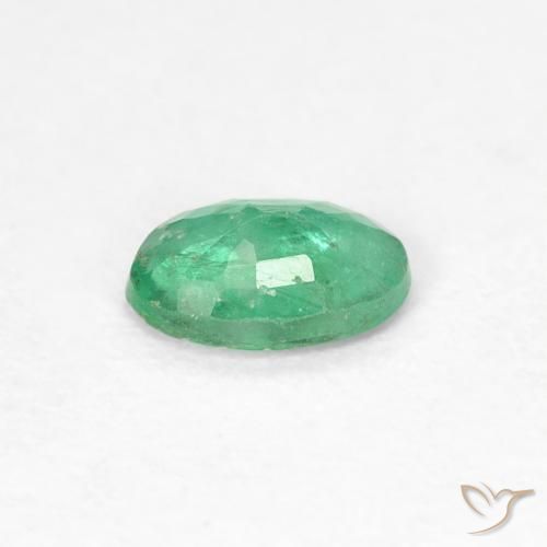 Émeraude Vert moyen naturelle ovale, 0.42 ct, SI