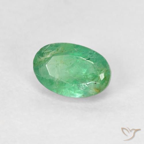 Émeraude Vert pistache naturelle ovale, 0.55 ct, SI