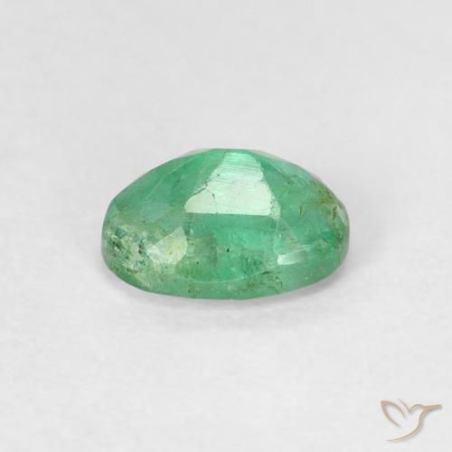 Émeraude Vert pistache naturelle ovale, 0.55 ct, SI