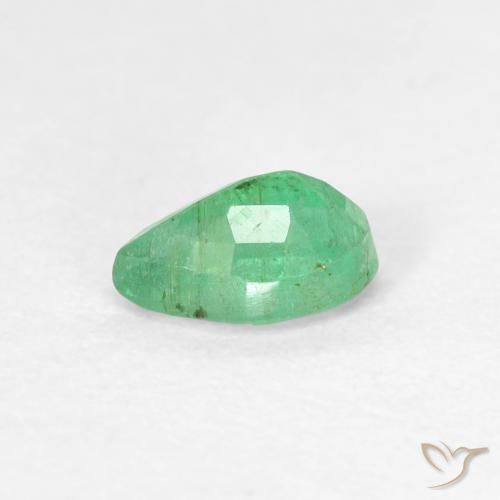 Émeraude Vert froid léger naturelle En forme de poire, 0.45 ct, SI