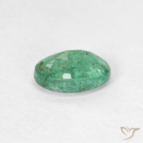 Émeraude Vert frais naturelle ovale, 0.51 ct, SI