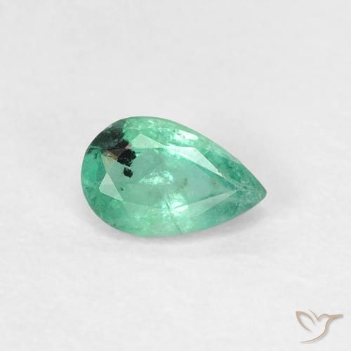 Émeraude Vert moyen naturelle En forme de poire, 0.37 ct, SI
