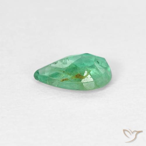 Émeraude Vert frais naturelle En forme de poire, 0.32 ct, SI