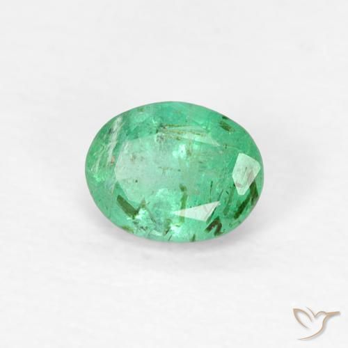 Émeraude Vert clair naturelle Coupe ovale, 0.34 ct, VS-SI