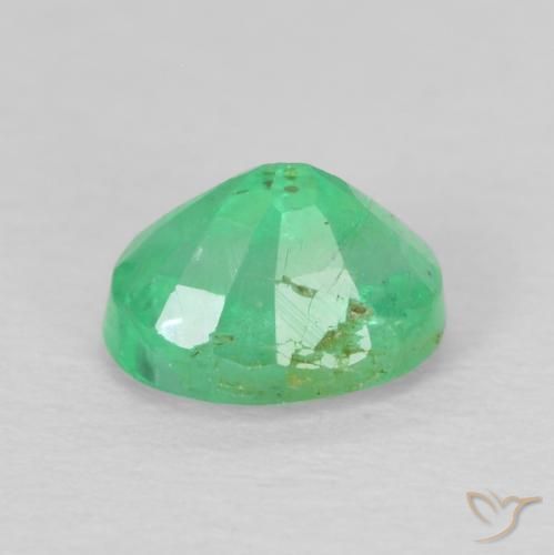 Émeraude Vert brillant naturelle Coupe ovale, 0.41 ct, VS-SI