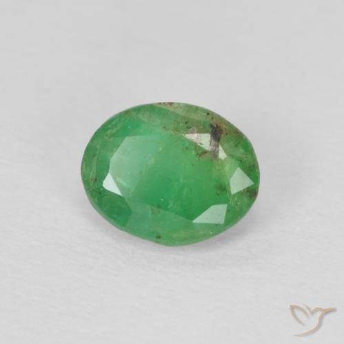 Émeraude Vert moyen naturelle ovale, 0.58 ct, SI