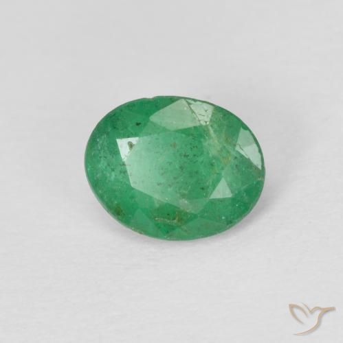 Émeraude Vert chaud naturelle ovale, 0.60 ct, SI