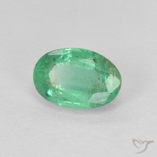 Émeraude Vert frais naturelle ovale, 0.56 ct, VS-SI