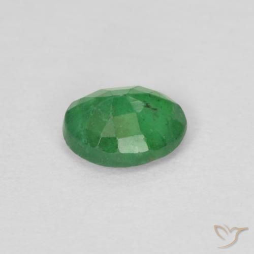Émeraude Vert jaunâtre naturelle ovale, 0.28 ct, VS-SI