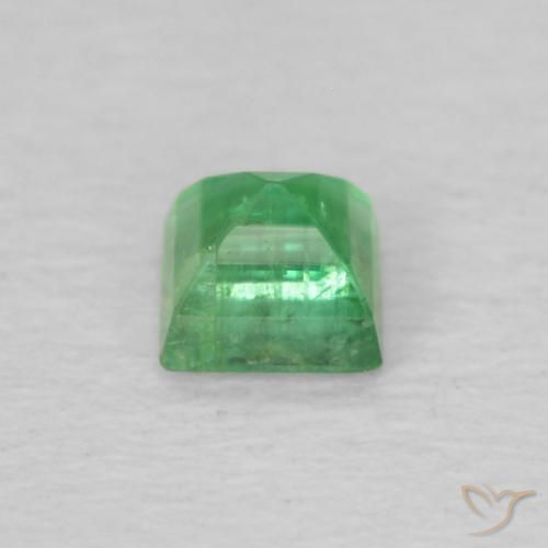 Émeraude Vert trèfle naturelle Carré, 0.16 ct, VS-SI