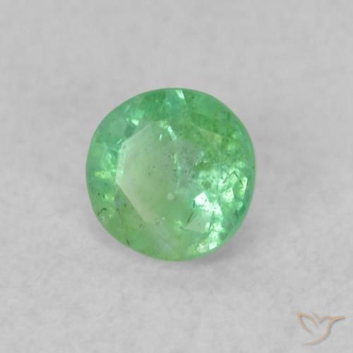 Émeraude Vert jaunâtre pâle naturelle Tour, 0.17 ct, SI