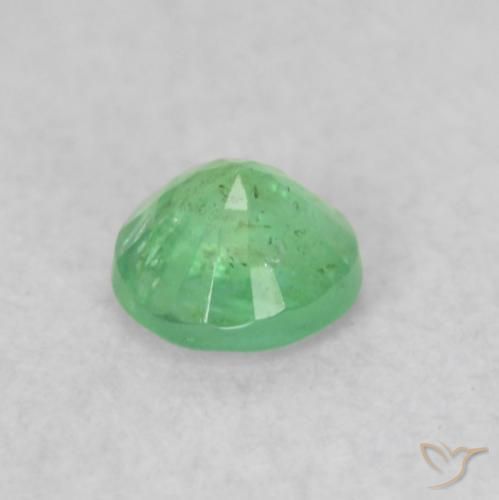 Émeraude Vert jaunâtre pâle naturelle Tour, 0.17 ct, SI