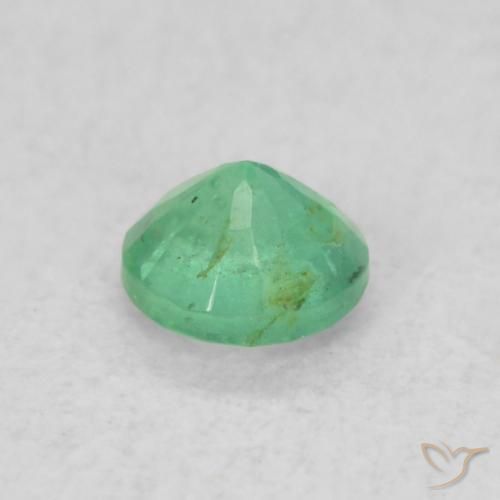 Émeraude Vert jaunâtre naturelle Tour, 0.17 ct, SI