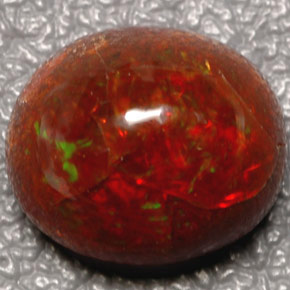 Opale de feu Multicolore naturelle Coupe ovale, 5.69 ct, Translucide