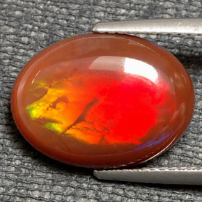 Opale de feu multicolore naturelle coupe ovale, 6,21 ct, translucide