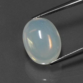 Opale de feu blanc naturelle coupe ovale, 5,60 ct, transparent