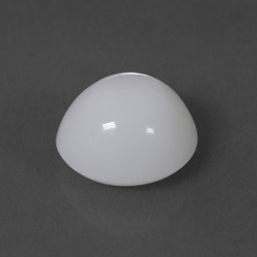 Opale de feu blanc naturelle coupe ovale, 2,25 ct, translucide